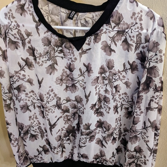 Black and grey print top - Picture 1 of 4